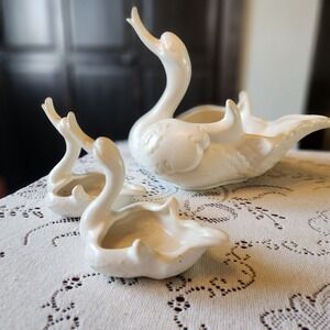 Mid-century vintage Hull Pottery matte white Cygnet swan family, Planter, Vase